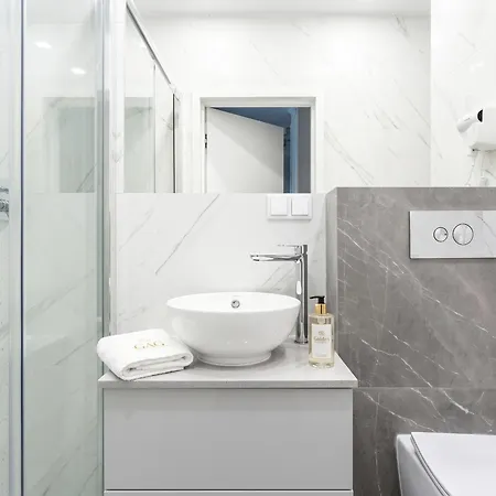 Urban Chic - Luxury - Mennica Варшава