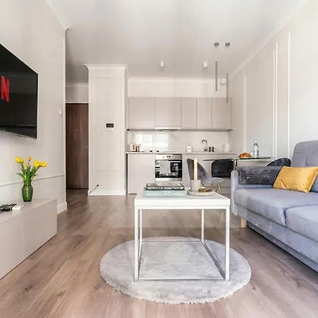 Urban Chic - Luxury - Mennica Апартаменти Варшава