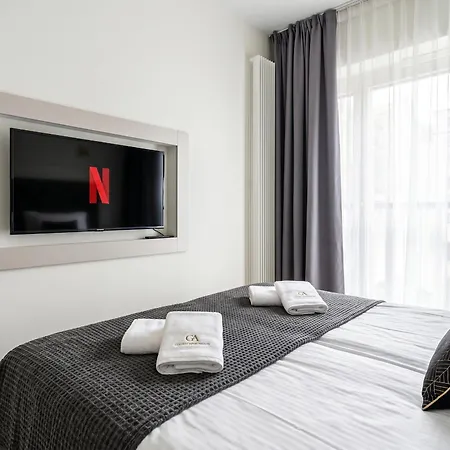 Urban Chic - Luxury - Mennica Апартаменти Варшава